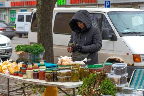 Несанкционированная торговля на улице. Несанкционированная торговля на улице.
